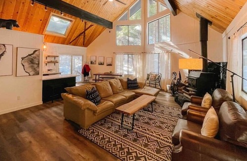 Dorrington Ski Chalet | The Cedar Chalet · The Cedar Chalet near Lake Alpine