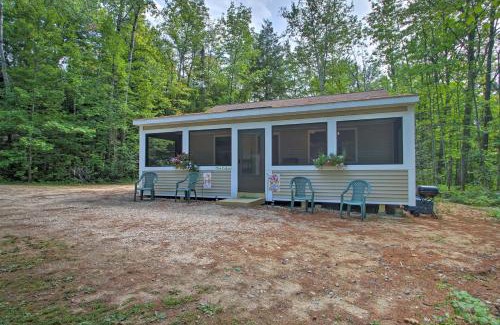 Raymond House | The Cedars Cabin with Beach Access on Panther Pond