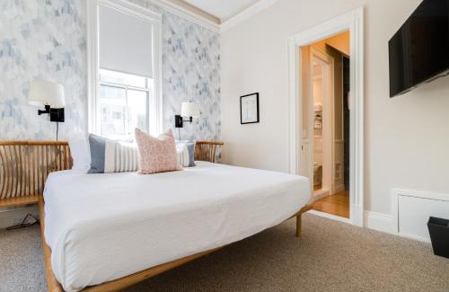 Nantucket Town Hotel | The Centerboard Nantucket
