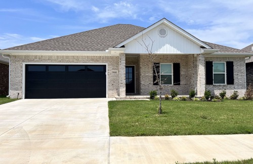 Uniontown House | The Chaffee Chateau - a quiet escape in the heart of Chaffee Crossing