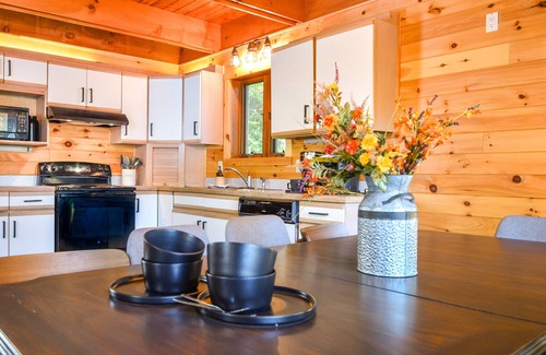 Briar Crest Woods Cabin | The Challenge House-mega games-hottub-beach-lake-The ultimate Poconos game house