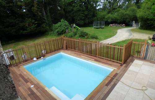 Le Poire-sur-Vie Cottage | The charm of stone and greenery. Accommodation for 4 to 8 people in the countryside.
