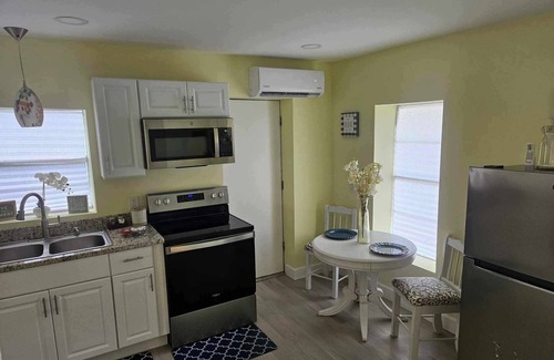 Branford Cottage | The charm you are looking for!