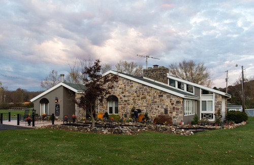 Fairfield House | The Chateau Below Located At The Bottom Of Ski Liberty Mnt & Carroll Valley Golf