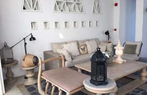 Khao Tao Apartment | The Chelona pool access by Away