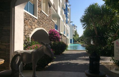 Khao Tao Apartment | The Chelona pool access by Away