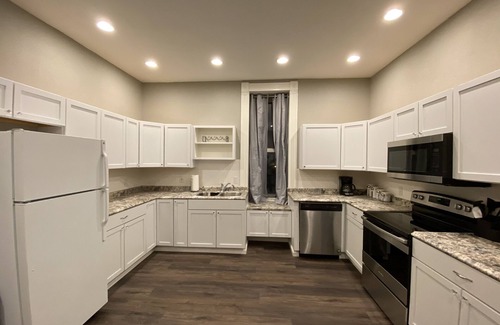 Osceola Apartment | The Chestnut on the Square Historic Loft A