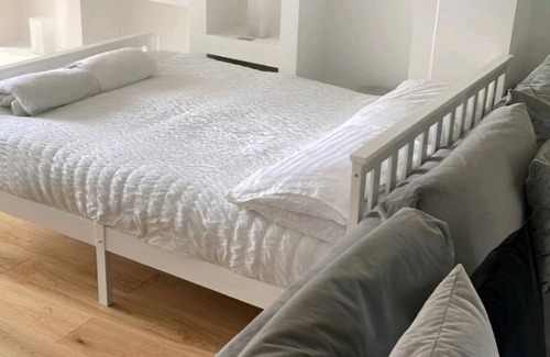 Streatham Hill Apartment | The Chill Studio Balham Zone Three F8