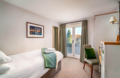 Maidensgrove Hotel | The Chilterns Fox
