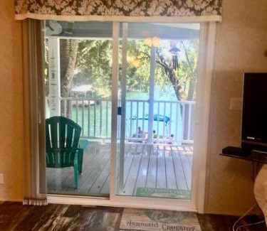 Weeki Wachee Gardens House | The Chuby Mermaid - Weeki Wachee River Access Waterfront with Paddlecraft