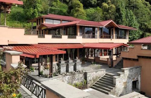 Pelling Resort | The Chumbi Mountain Retreat & Spa, A Club Mahindra Associate