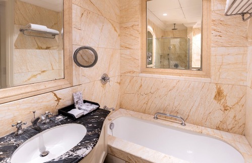 Delhi Cantonment Hotel | The Claridges, New Delhi