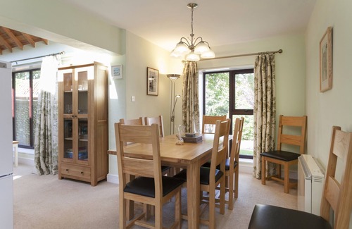 Holt House | The Cley - a self catering cottage that sleeps 6 guests in 3 bedrooms