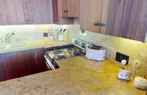 Bodega Bay House | The Cliff House: Panoramic Oceanfront Views by Famed Architect Carson Bowler.