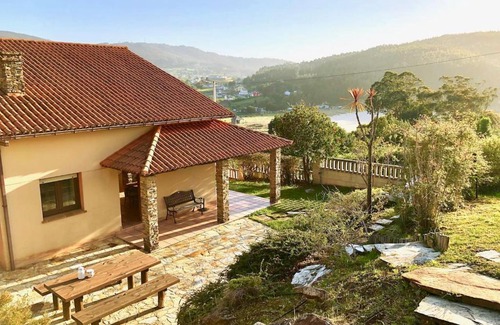 O Vicedo Ski Chalet | The Cliffs - Morandaina Beach