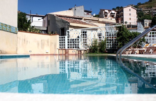 Gallodoro Apartment | The Clock Houses – Calzolaio
