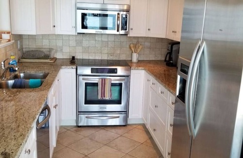 Point Roberts House | The Coastal Cottage - Direct Beach Access