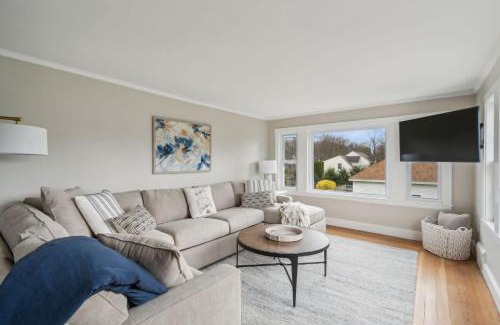 Scarborough Apartment | The Coastal Nest - Stay for 5