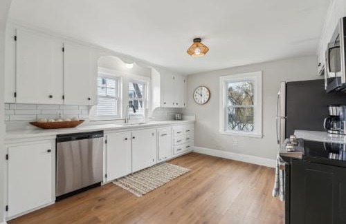 Scarborough Apartment | The Coastal Nest - Stay for 5