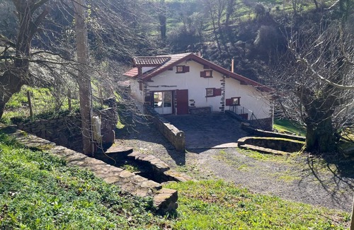 Irouleguy Cottage | The cocooning sheepfold in the heart of Irouleguy