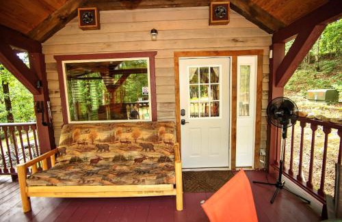 Murfreesboro House | The Codex - Parker Creek Bend Cabins