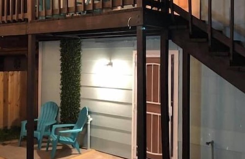 Baytown Apartment | The Comfi Coral - Large 1 Bedroom Studio A
