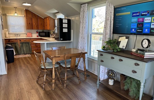 Stephenville Apartment | The Compass Loft Studio near TSU with EV Charger