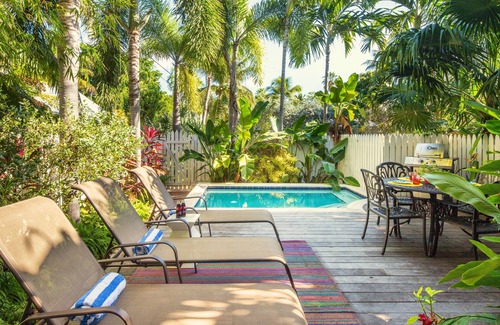 Old Town House | *THE CONTENTED CRANE @ OLD TOWN* Home & Pool Near Duval + LAST KEY SERVICES.