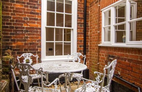 Southwold House | The Cornerstone - Two Bedroom House, Sleeps 4