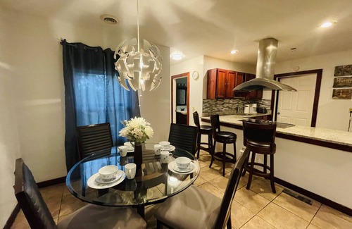 Markham Cottage | “The cottage” 2 bedrooms cozy and private home