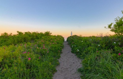 Kennebunk Hotel | The Cottage at Kennebunk