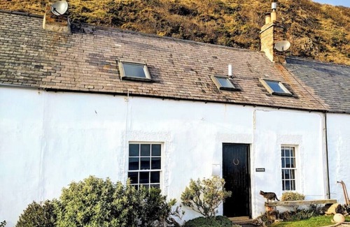 Burnmouth Cottage | The Cottage By The Sea,Scotland.nCosy and Comfortable in a Spectacular Location!