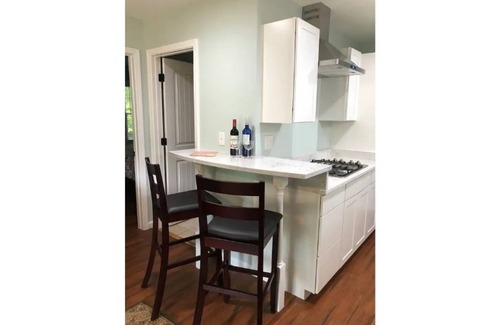 West End Cottage | The Cottage @ Fairway Farm, working Blueberry Farm