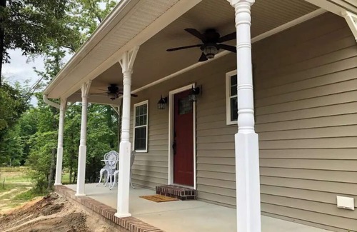 West End Cottage | The Cottage @ Fairway Farm, working Blueberry Farm