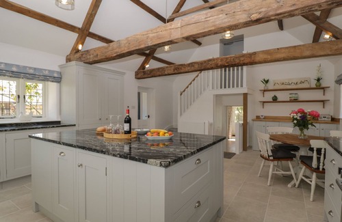 Malmesbury House | THE COTTAGE, family friendly, character holiday cottage in Sherston