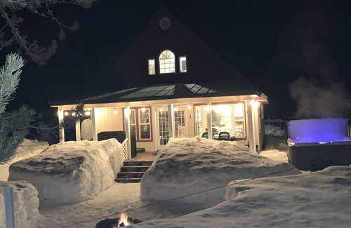 Donnelly House | The Cottage is .5 mile to Cascade lake and 12 miles to Tamarack skiing
