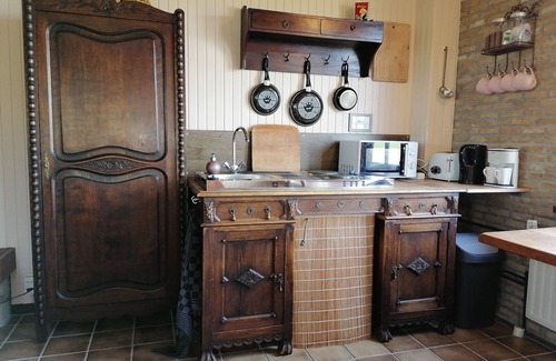 Zonnemaire Cottage | The Cottage is a detached holiday house at the foot of a dike with panorama view