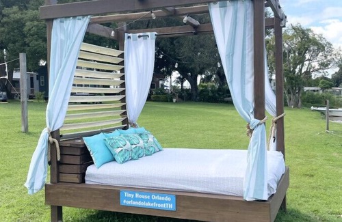 Northwest Orlando House | The Cottage Lakefront Tiny Home 6 plus month Rental