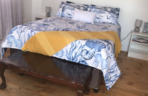 Capri Cottage | The cottage on 24 De Stadler Avenue between 2 popular beaches and Shopping Mall