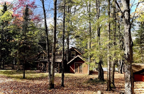 Butternut House | The Cottage on Schnur Lake | 3 Bed, 2 Bath