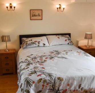 Hulland Ward House | The Cottage, Poplars Farm