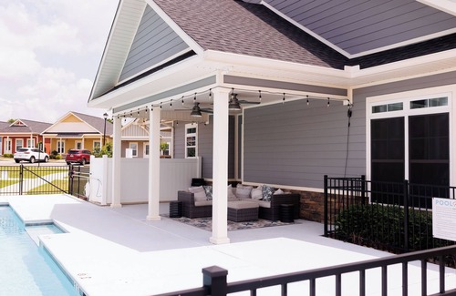 Skipperville Cottage | The Cottages: 2BR/2BA Dothan Pet FriendlynGorgeous Pool, Pickle Ball court, Gym