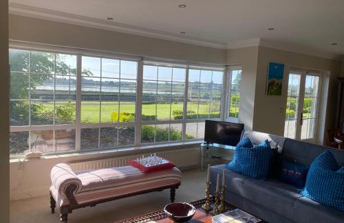 Drogheda House | The Courtyard Queensborough