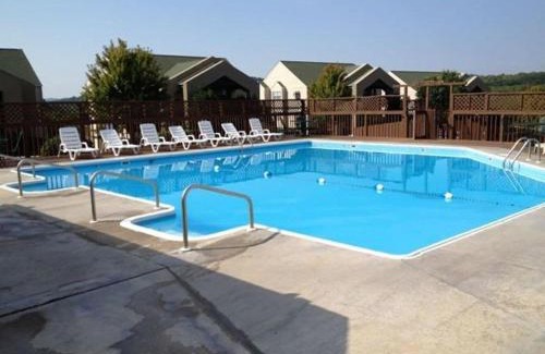 Indian Point Apartment | The Cove 21-6 By SDC, Big Deck, Pool, Hot Tub, By Lake
