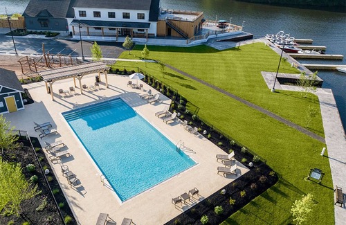Sylvan Beach Cottage | The Cove at Sylvan Beach - Pet friendly lakeside cottage with a pontoon boat!