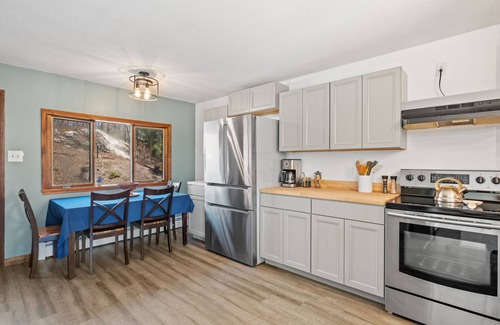 Moultonborough House | The Cove - Lake Winnipesaukee Waterfront