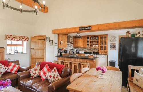 Alport House | The Cow Barn
