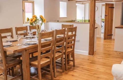 Munslow Cottage | The Cow Byre, Heath Farm