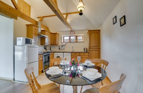 Bodle Street Green House | The Cowshed - Two Bedroom House, Sleeps 4