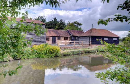 Bodle Street Green House | The Cowshed - Two Bedroom House, Sleeps 4